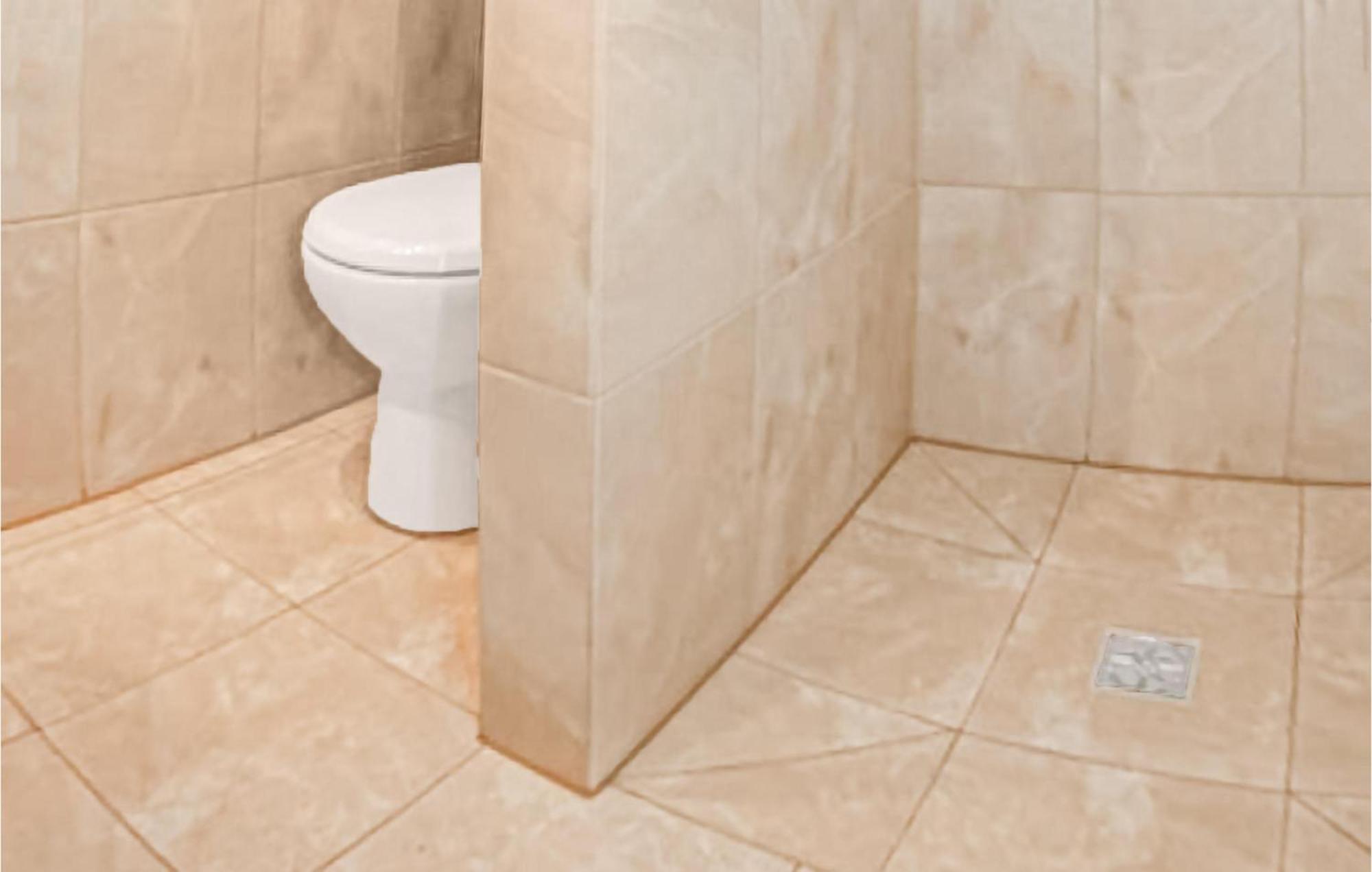 Awesome Home In Jaroslawiec With Wifi Bagian luar foto